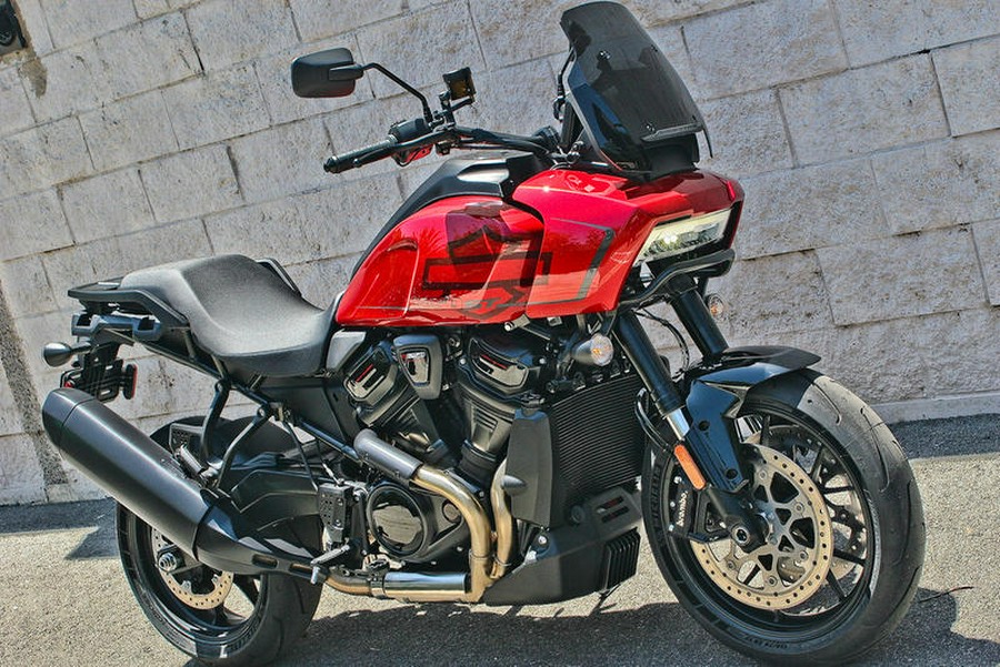 2025 Harley-Davidson® RA1250ST - Pan America® 1250 ST