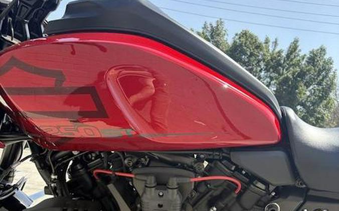 2025 Harley-Davidson® RA1250ST - Pan America® 1250 ST