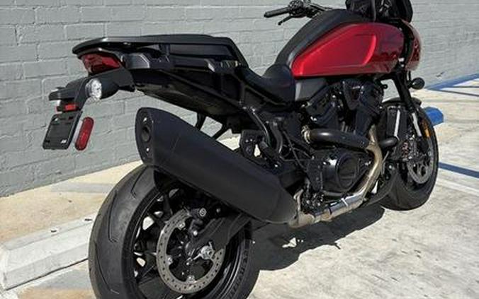 2025 Harley-Davidson® RA1250ST - Pan America® 1250 ST