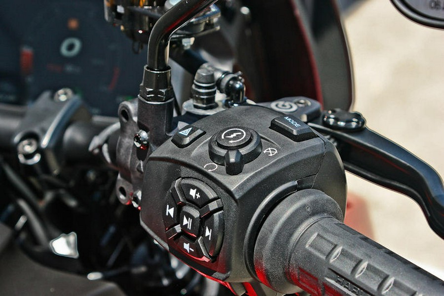 2025 Harley-Davidson® RA1250ST - Pan America® 1250 ST