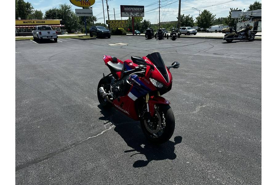 2022 Honda CBR1000RR Base