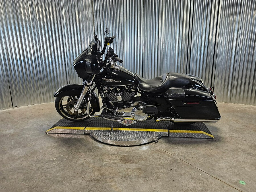 2017 Harley-Davidson Street Glide Special Black Denim