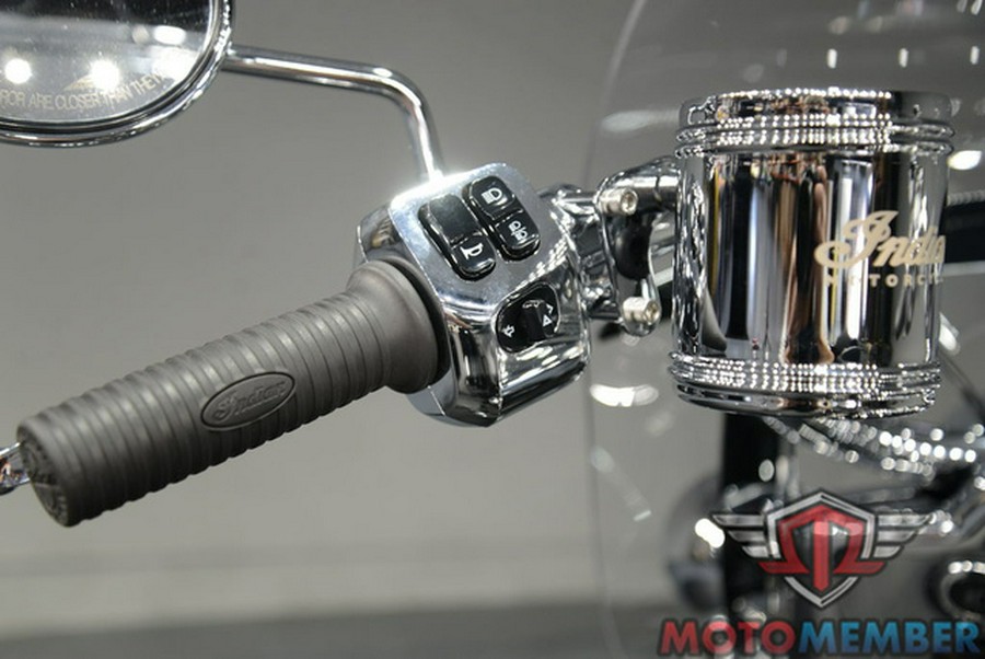 2022 Indian Springfield Black Metallic/Dirt Track Tan