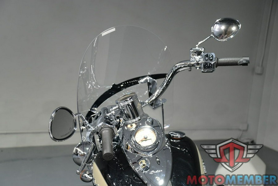 2022 Indian Springfield Black Metallic/Dirt Track Tan