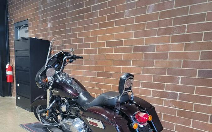 2014 Harley-Davidson® Switchback™ BLACKND CAYENNE FLD103