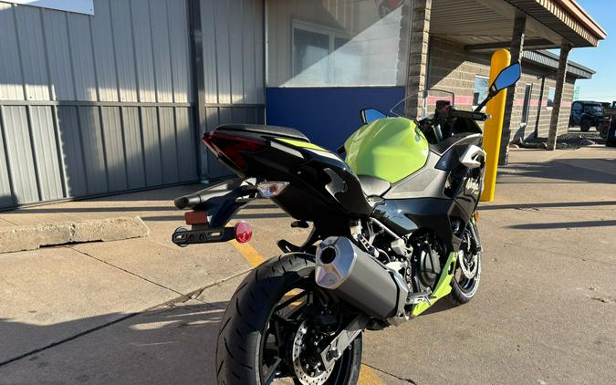 2026 Kawasaki Ninja® 500 ABS