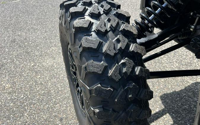 2026 Can-Am Maverick X3 X Rs Turbo RR Triple Black_7.6 In.