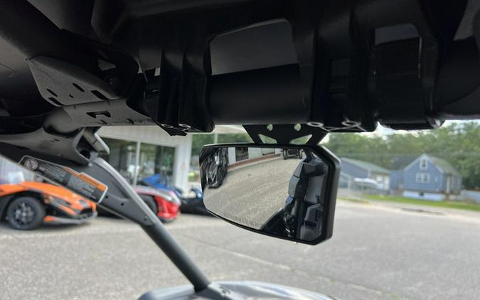 2026 Can-Am Maverick X3 X Rs Turbo RR Triple Black_7.6 In.
