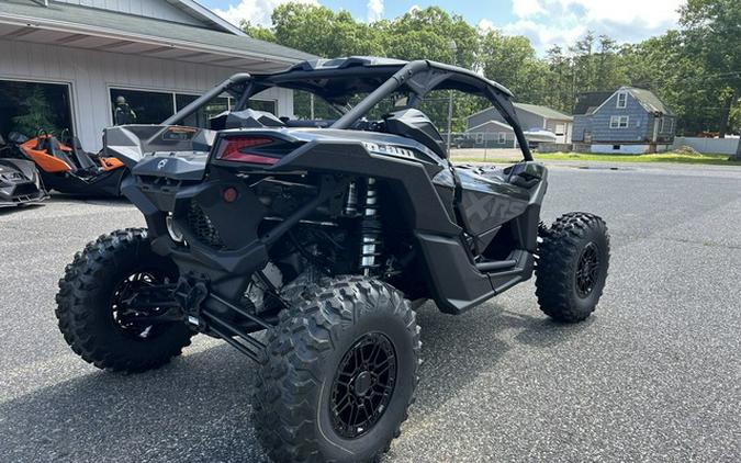 2026 Can-Am Maverick X3 X Rs Turbo RR Triple Black_7.6 In.