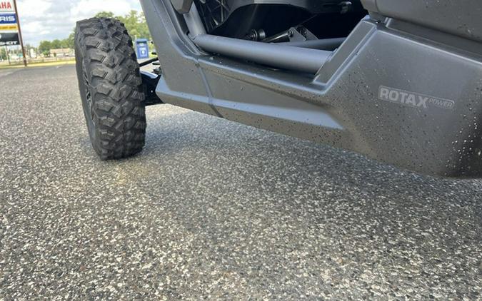 2026 Can-Am Maverick X3 X Rs Turbo RR Triple Black_7.6 In.