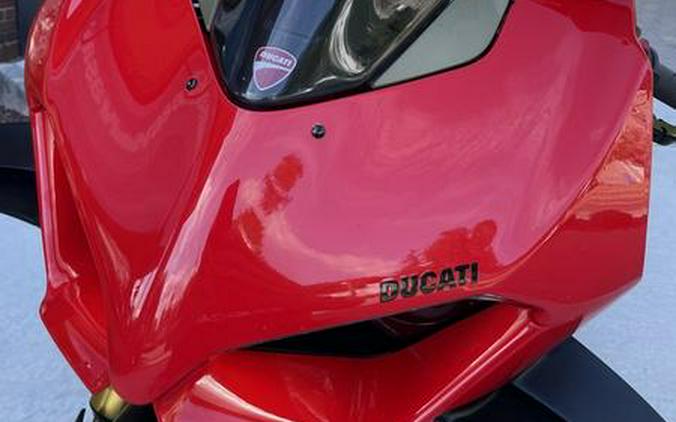 2022 Ducati Panigale V4 S Ducati Red