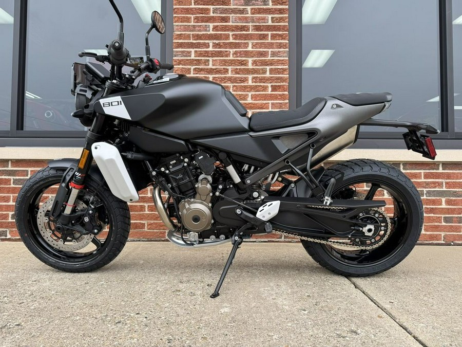 2025 Husqvarna® Svartpilen 801