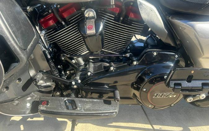2019 Harley-Davidson FLHTKSE CVO LIMITED