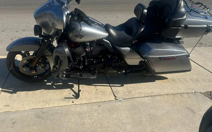 2019 Harley-Davidson FLHTKSE CVO LIMITED