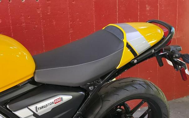 2026 Triumph Thruxton 400 Metallic Racing Yellow / Aluminium Silver