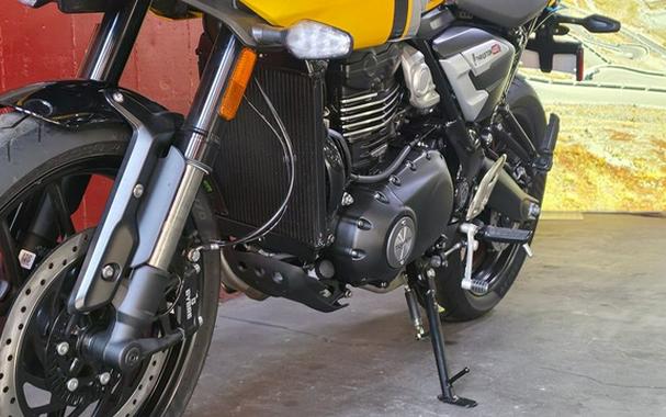 2026 Triumph Thruxton 400 Metallic Racing Yellow / Aluminium Silver
