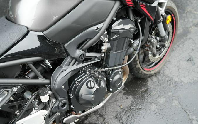 2023 Kawasaki Z900 ABS Metallic Black/Graphite Gray/Flat Black