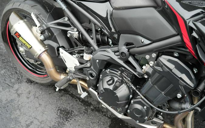 2023 Kawasaki Z900 ABS Metallic Black/Graphite Gray/Flat Black