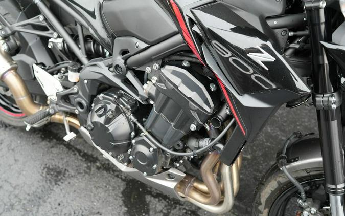 2023 Kawasaki Z900 ABS Metallic Black/Graphite Gray/Flat Black