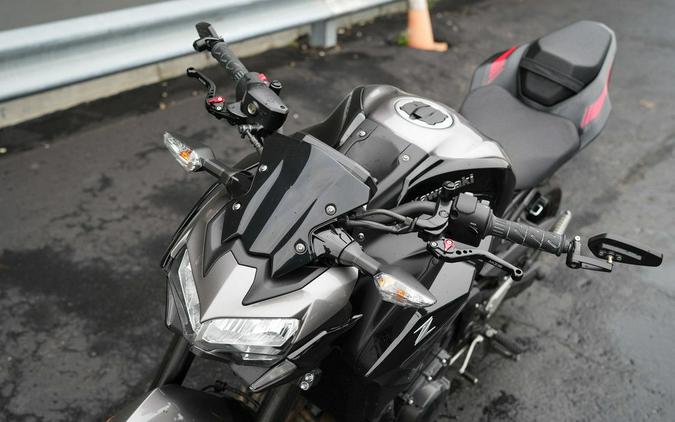 2023 Kawasaki Z900 ABS Metallic Black/Graphite Gray/Flat Black