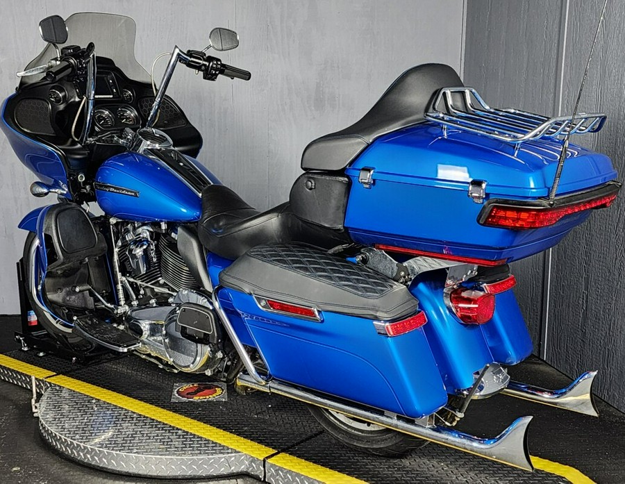 2018 Harley-Davidson Road Glide Ultra FLTRU ELECTRIC BLUE W/PINSTRIP