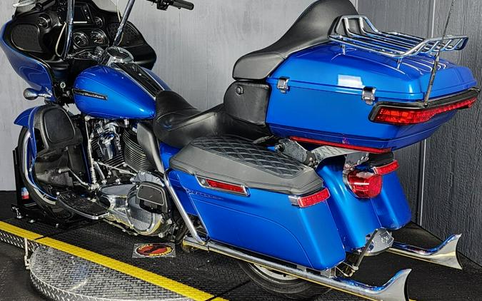 2018 Harley-Davidson Road Glide Ultra FLTRU ELECTRIC BLUE W/PINSTRIP