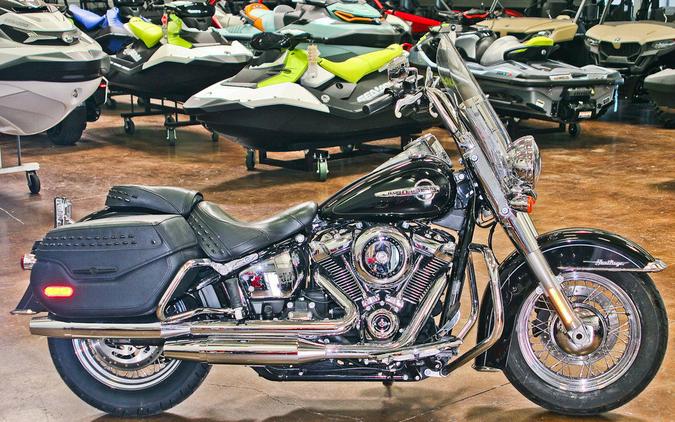 2020 Harley-Davidson® FLHC - Softail® Heritage Classic