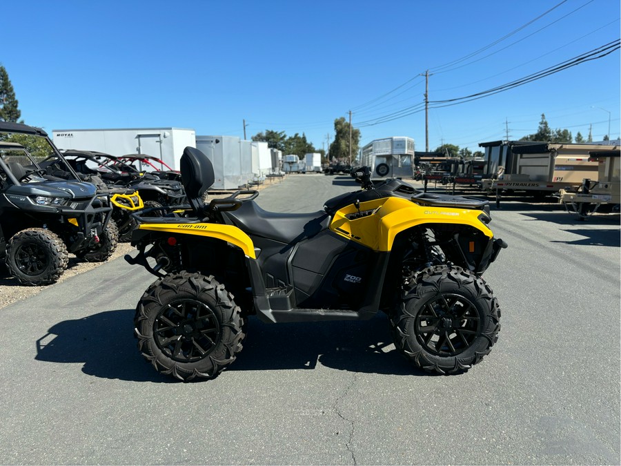 2024 Can-Am Outlander MAX XT 700