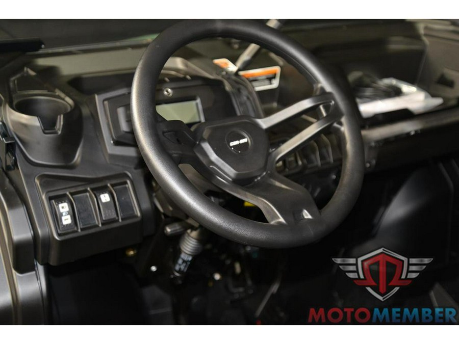 2026 Can-Am Defender HD9
