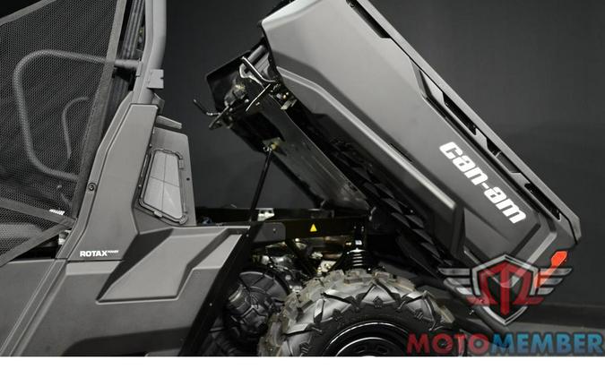 2026 Can-Am Defender HD9