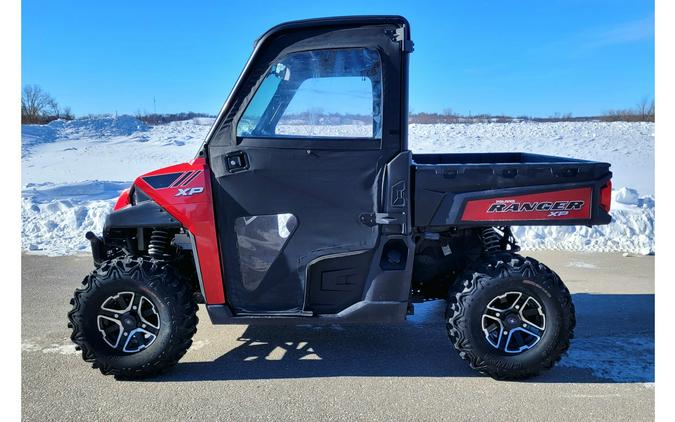 2014 Polaris Industries RANGER XP® 900 EPS - Sunset Red LE