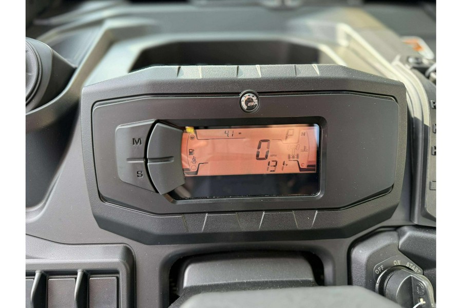 2026 Can-Am SSV DEF DPSCAB 65 HD9 GN 26