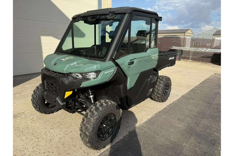 2026 Can-Am SSV DEF DPSCAB 65 HD9 GN 26
