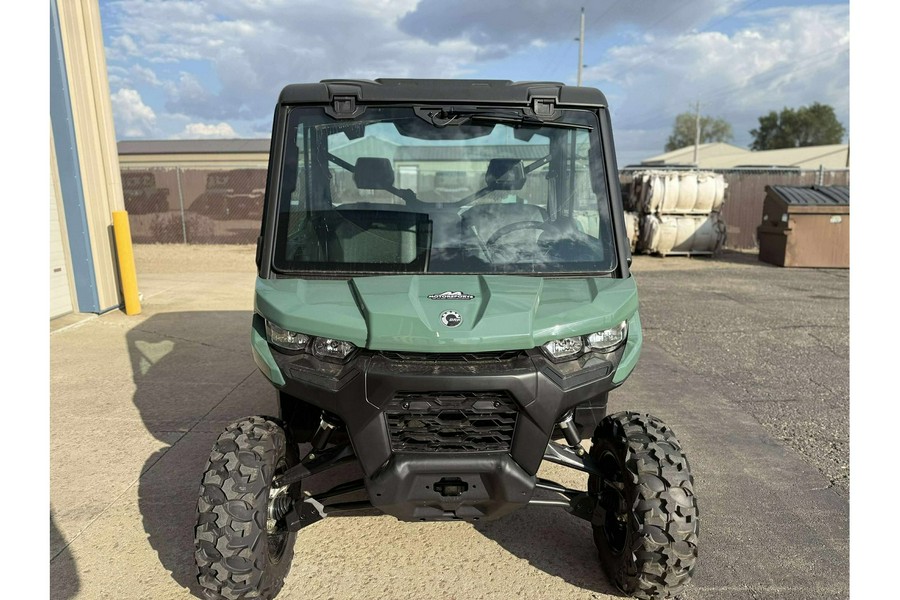 2026 Can-Am SSV DEF DPSCAB 65 HD9 GN 26