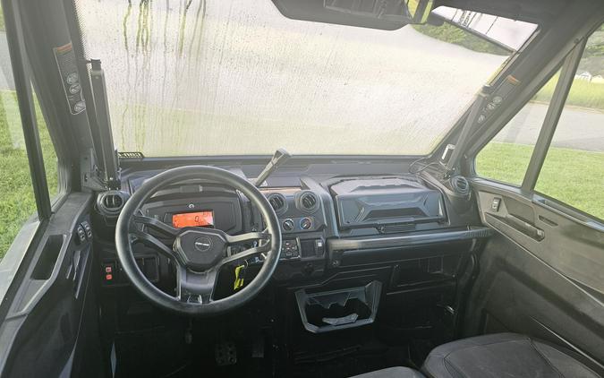 2024 Can-Am Defender MAX XT HD10