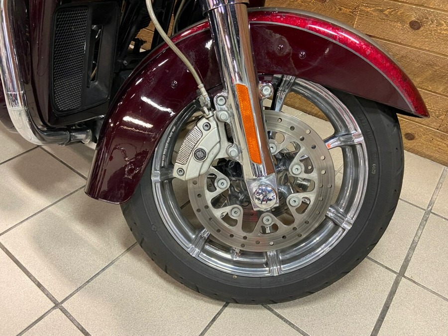 2015 Cvo Electra Glide Ultra Limited Palladium Silver/Maroon FLHTKSE