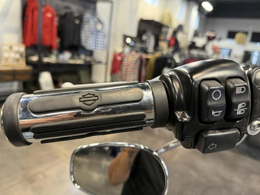 2017 Harley-Davidson® XL1200C - 1200 Custom