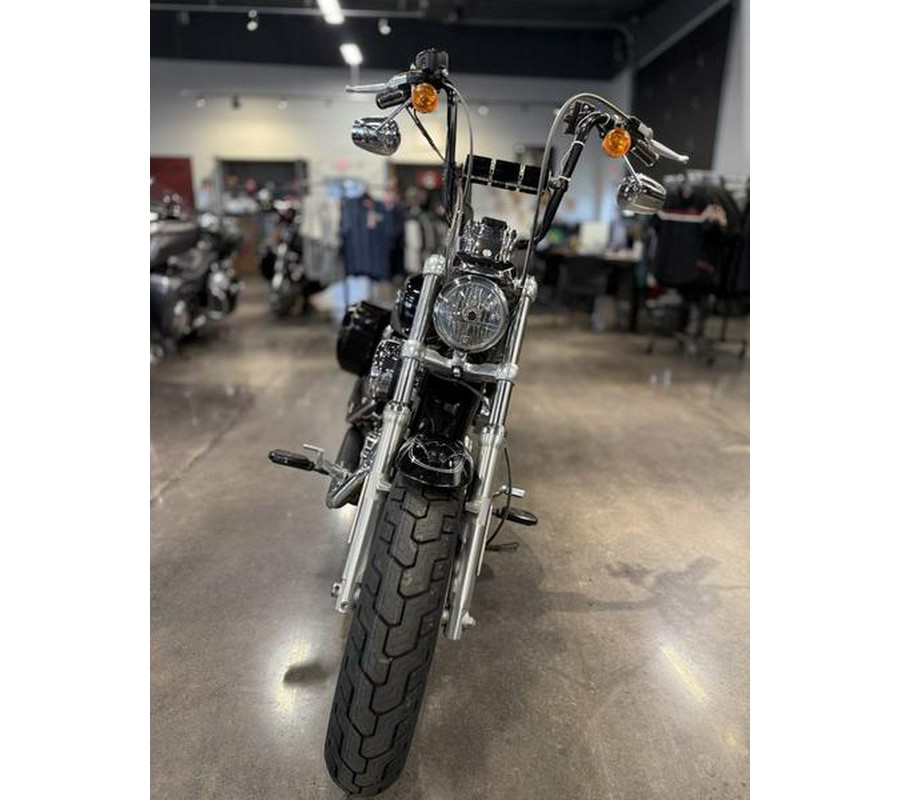 2017 Harley-Davidson® XL1200C - 1200 Custom