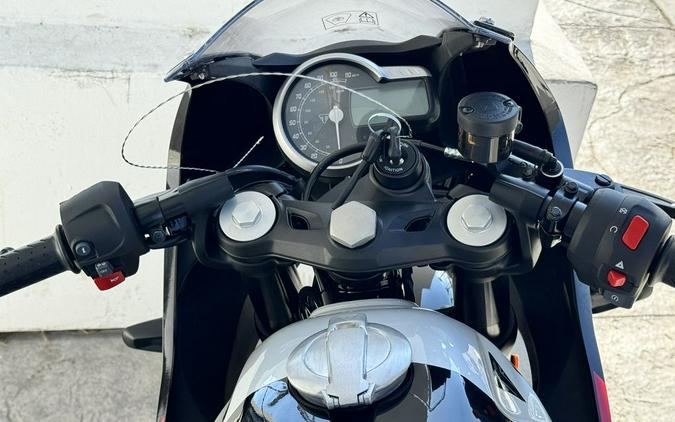 2026 Triumph Thruxton 400 Phantom Black / Aluminium Silver