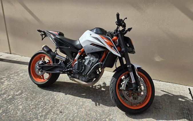 2021 KTM 890 DUKE R