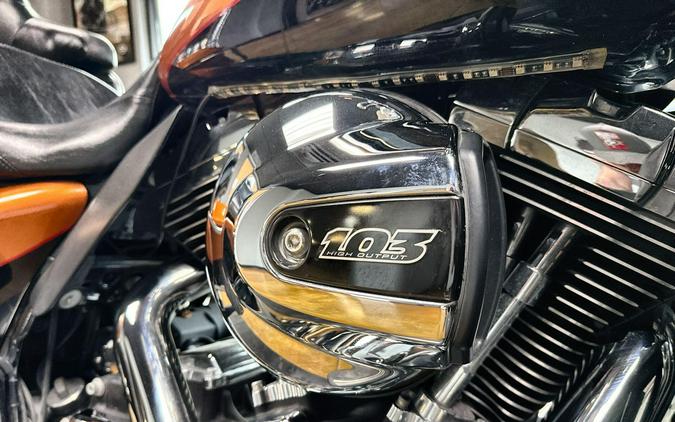 2016 Harley-Davidson® Ultra Limited Low WHSKY/V BLK W/PINSTRIPE