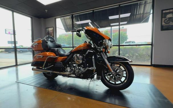 2016 Harley-Davidson® Ultra Limited Low WHSKY/V BLK W/PINSTRIPE