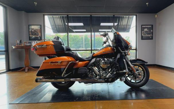 2016 Harley-Davidson® Ultra Limited Low WHSKY/V BLK W/PINSTRIPE