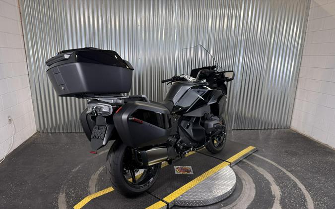 2026 BMW Motorrad R 1300 RT Blackstorm Metallic