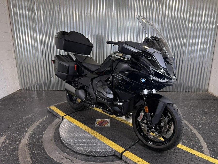 2026 BMW Motorrad R 1300 RT Blackstorm Metallic
