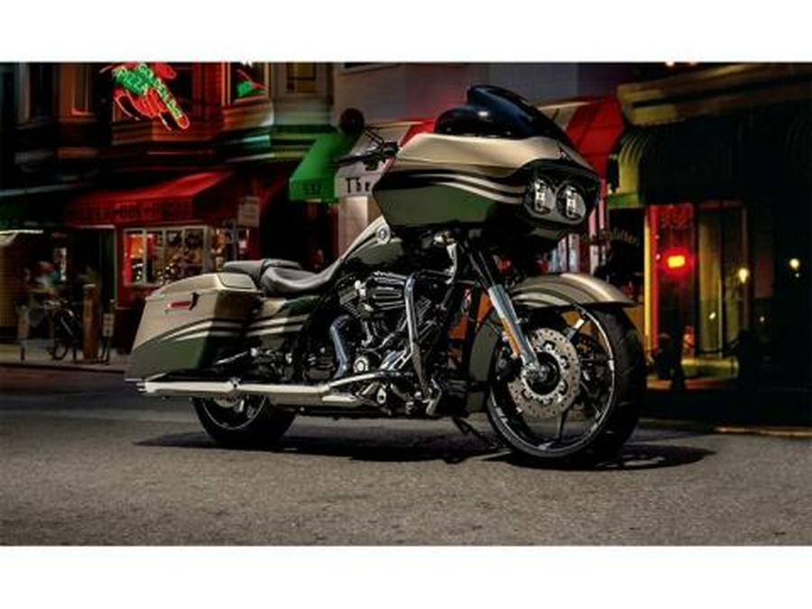 2013 Harley-Davidson CVO™ Road Glide® Custom