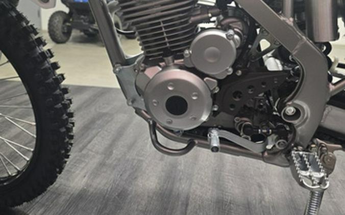 2027 Kawasaki KLX 140R F