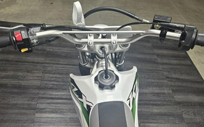2027 Kawasaki KLX 140R F
