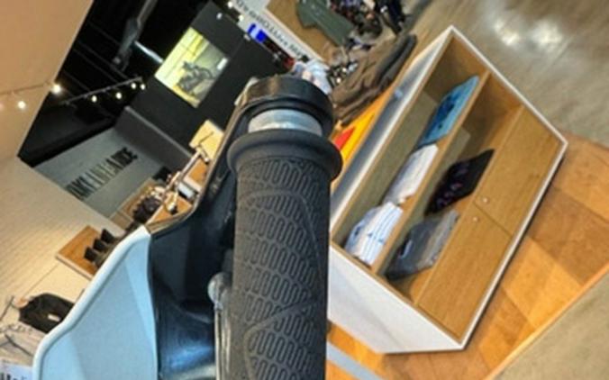 2024 KTM Adventure 890 R