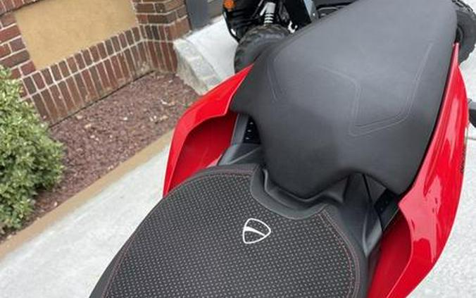 2023 Ducati Streetfighter V2 Ducati Red